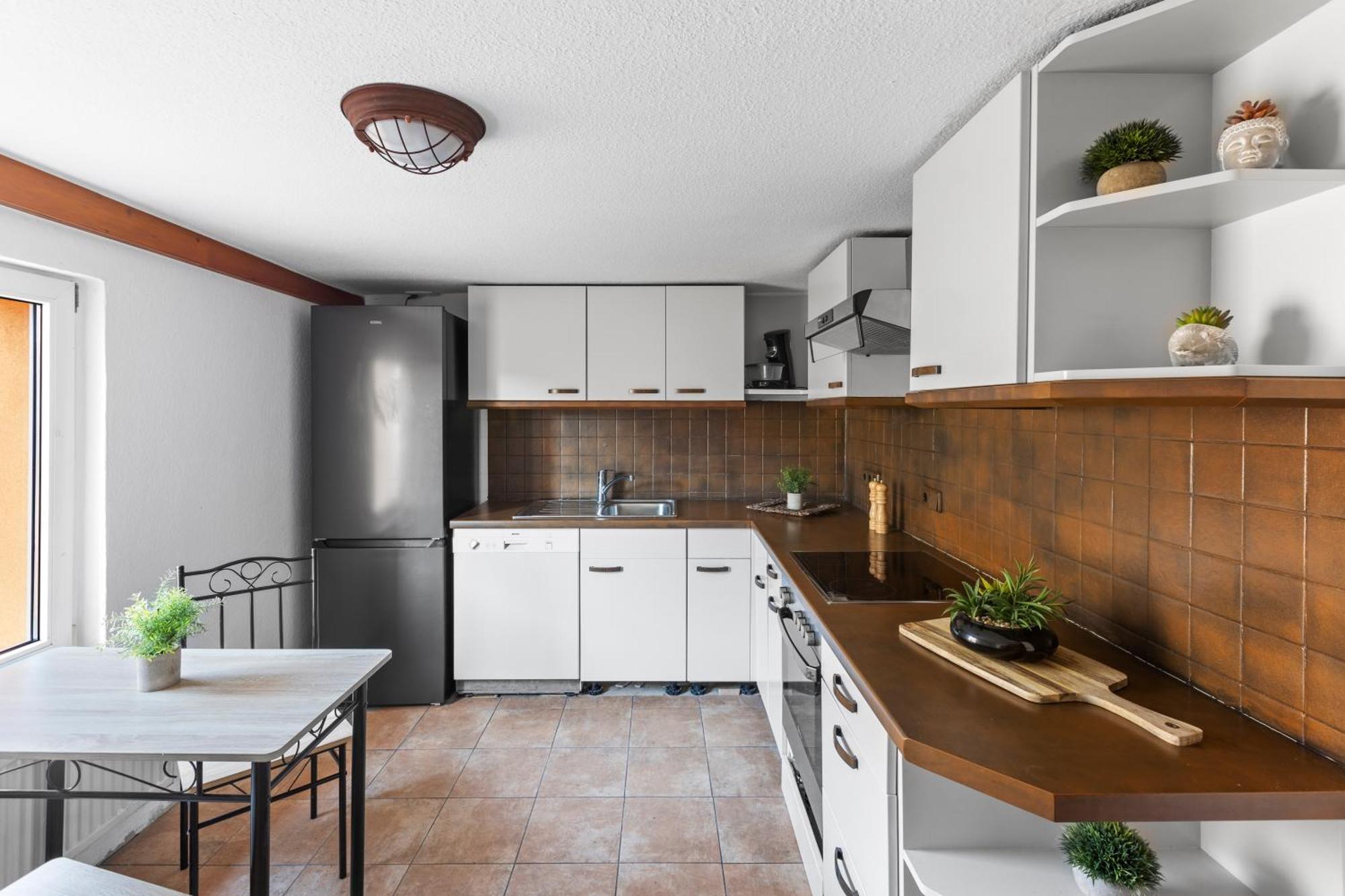 Sabina Monteurwohnung I 75 Zoll Tv I Kueche I Bad I Backofen I Trebbin Exterior photo
